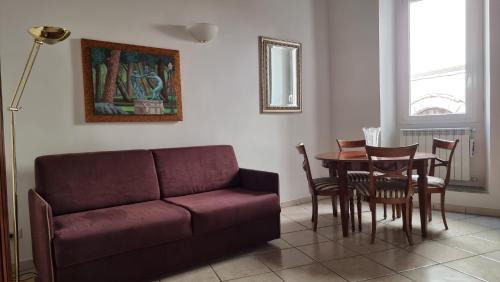 Rione V Ponte Apartment | Studio della Pace, Classy & Charming - RENOVATED