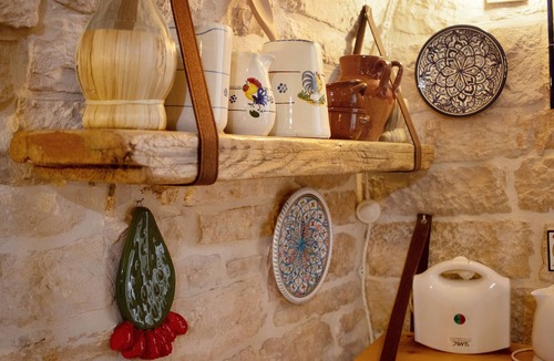 Giovinazzo House | Studio 'La Cantina' with Wi-Fi and Air Conditioning