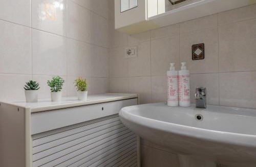 Roman Quarter Apartment | Studio S. Tommaso a Piazza Castello by Wonderful Italy