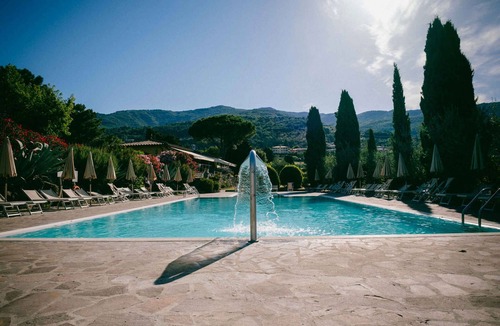 San Donato in Fronzano Apartment | Studio with panoramic view and pool
