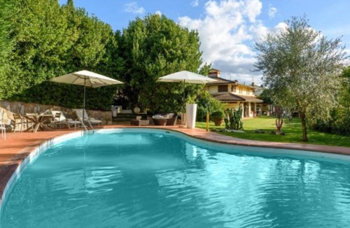 Terranuova Bracciolini Villa | Stunning private villa for 10 people with A/C, WIFI, hot tub, private pool and panoramic view