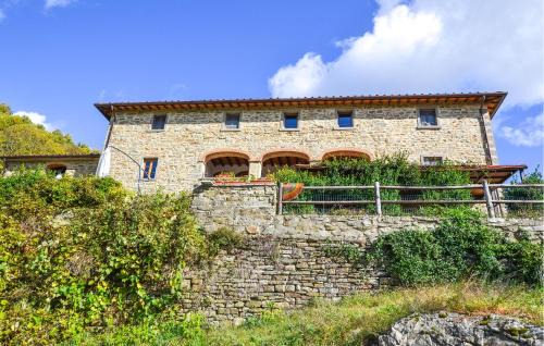 Partina Apartment | Stunning Apartment In Bibbiena With Swimming Pool
