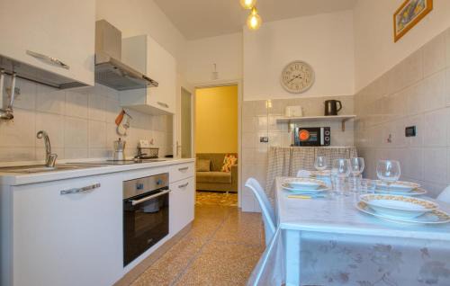Molassana Apartment | Stunning Apartment In Genova With Wifi