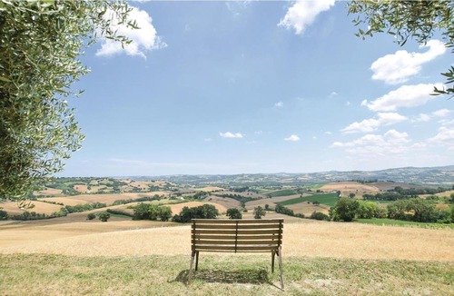 Montefelcino Apartment | Stunning apartment in Montefelcino with 2 Bedrooms