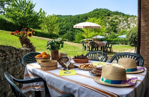 Apecchio Apartment | Stunning apartment in Apecchio PU
