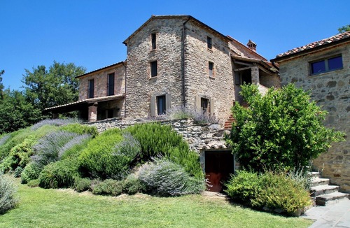 Bivio Lugnano House | Stunning hilltop villa with amazing views, pool, olive grove, vines and woods.