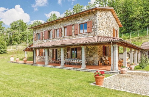 Pratovecchio House | Stunning home in Pratovecchio AR