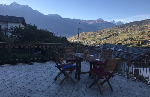 La Cretaz-Roisan House | Stunning place with awesome Terrace view right on the Mountains.Easy for travel.