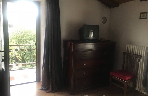 La Cretaz-Roisan House | Stunning place with awesome Terrace view right on the Mountains.Easy for travel.