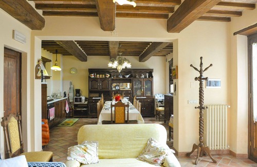 Pieve di Chio Villa | Stunning private villa for 5 guests with A/C, private pool, WIFI, TV, terrace and pets allowed