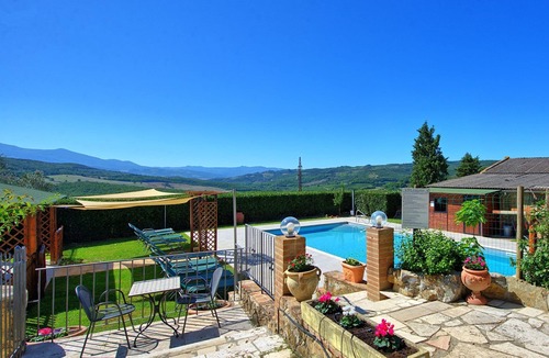 Castiglione d'Orcia Villa | Stunning private villa with WIFI, A/C, private pool, TV, patio, panoramic view, close to Montalcino