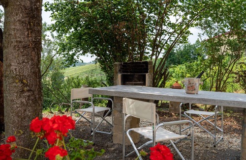 Castel Rocchero House | Stunning private villa for 6 people with WIFI, TV and patio