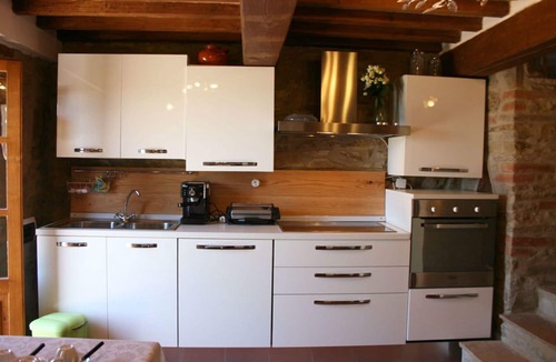Subbiano Villa | Stunning private villa for 2 guests with A/C, private pool, WIFI and TV, close to Arezzo