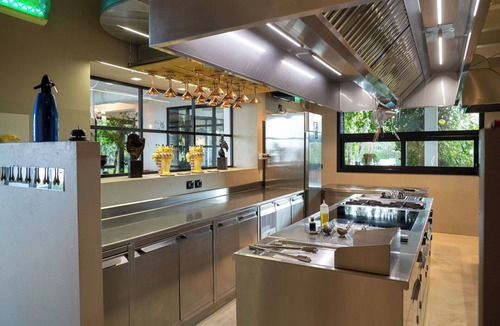 Controguerra Villa | Stunning private villa for 10 guests with A/C, WIFI, private pool, TV, terrace and pets allowed
