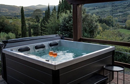 Montecatini Val di Cecina House | Stunning private villa for 4 guests with hot tub, WIFI, private pool, TV and terrace