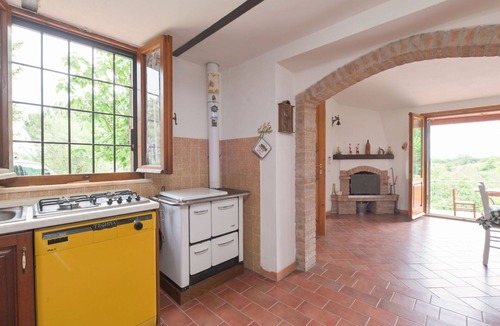 Roccastrada House | Stunning private villa for 9 guests with A/C, private pool, WIFI, TV, patio and pets allowed