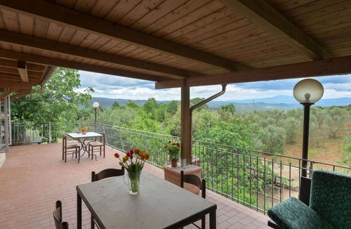 Roccastrada House | Stunning private villa for 9 guests with A/C, private pool, WIFI, TV, patio and pets allowed