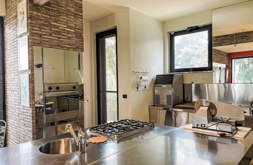 Spoltore Villa | Stunning private villa with WIFI, A/C, private pool, TV, patio, pets allowed and panoramic view