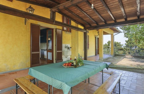 Giugnano Villa | Stunning private villa for 16 guests with WIFI, private pool, TV, terrace and pets allowed