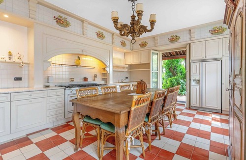 Polistena Villa | Stunning private villa with A/C, WIFI, hot tub, private pool, TV and patio, close to Gioia Tauro
