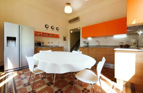 Sarezzano Villa | Stunning private villa with hot tub, WIFI, private pool, A/C, TV, terrace and pets allowed
