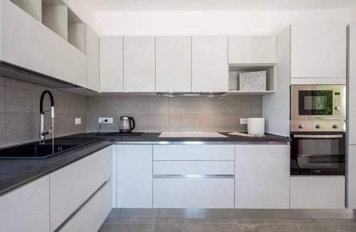 Soglio Villa | Stunning private villa for 8 people with WIFI, A/C, hot tub, TV, terrace and panoramic view