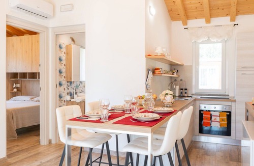 Vetralla House | Stunning private villa for 3 people with WIFI, pool, A/C, TV, pets allowed and panoramic view