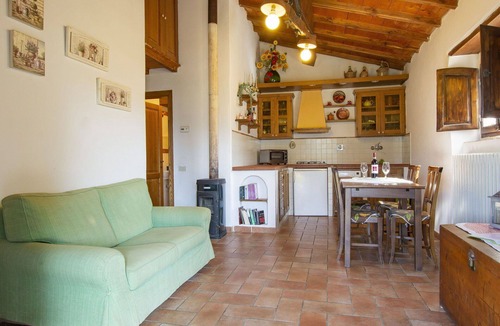 Dicomano House | Stunning private villa for 5 guests with private pool, WIFI, hot tub, TV, patio and pets allowed