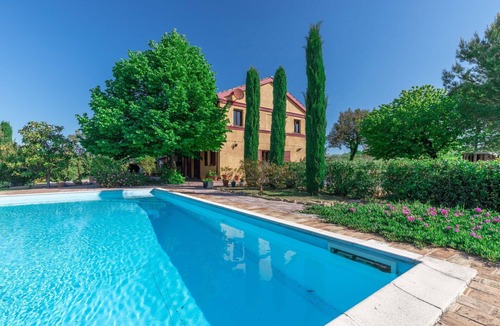 Bettolelle Villa | Stunning private villa for 12 people with private pool, WIFI, TV and panoramic view