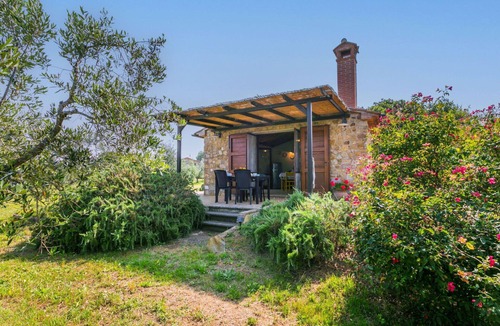 Bibbona House | Stunning private villa for 5 guests with WIFI, private pool, A/C, TV, patio and panoramic view