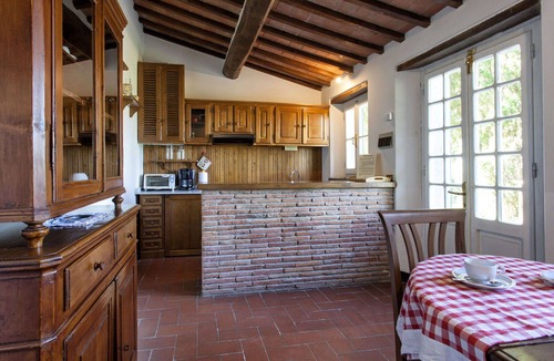 Cortona Villa | Stunning private villa for 14 guests with A/C, WIFI, private pool, TV and pets allowed
