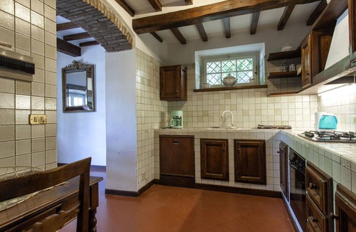 Cortona Villa | Stunning private villa for 14 guests with A/C, WIFI, private pool, TV and pets allowed