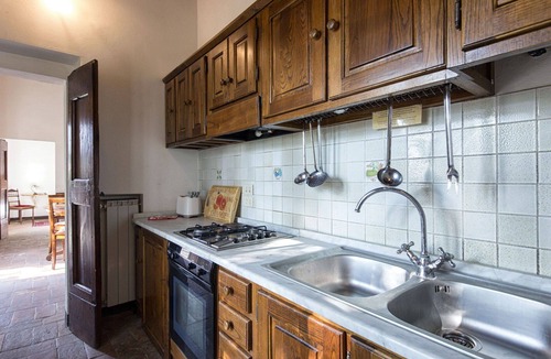 Cortona Villa | Stunning private villa for 14 guests with A/C, WIFI, private pool, TV and pets allowed
