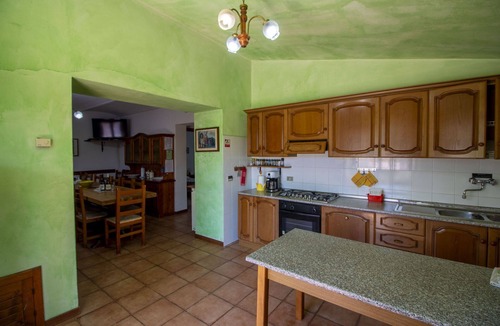 Bivio Lugnano Villa | Stunning private villa for 18 guests with WIFI, private pool, TV, veranda and pets allowed