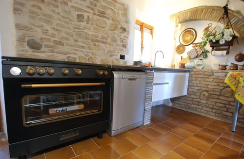 Pesaro House | Stunning private villa for 8 guests with WIFI, TV, pets allowed and panoramic view