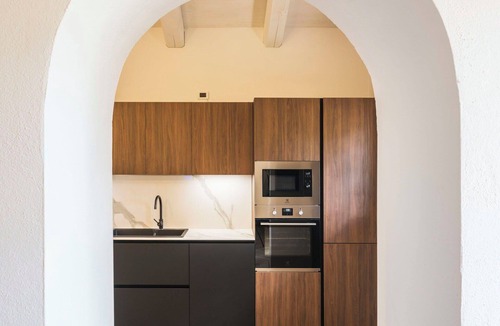 Viterbo Villa | Stunning private villa for 8 people with A/C, WIFI, hot tub, TV and balcony