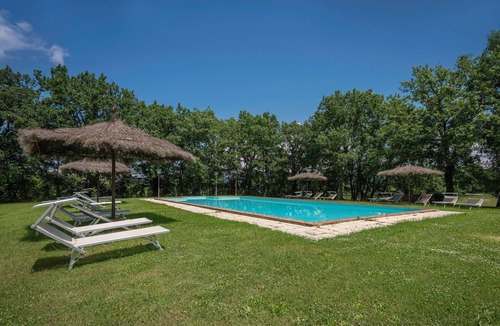 Bucine Villa | Stunning private villa with A/C, WIFI, private pool, patio, pets allowed and panoramic view