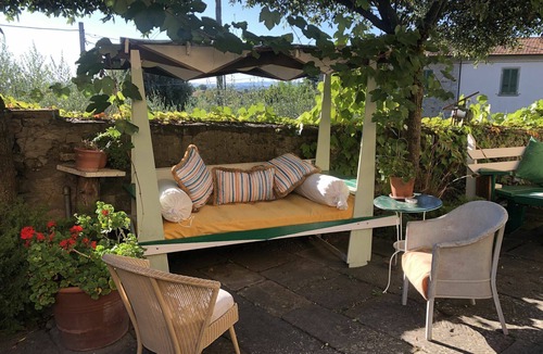 Cortona Villa | Stunning private villa with WIFI, private pool, A/C, TV, patio and panoramic view, close to Cort.