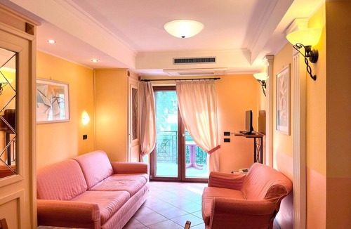 Settecamini House | Stunning Roman Holiday VIlla for 5