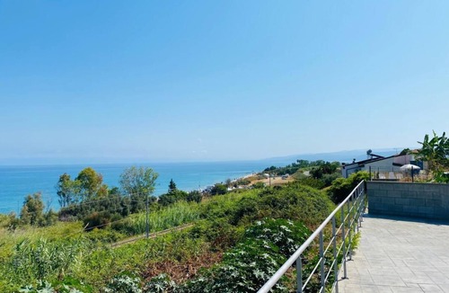 Localita Piana di Vadi Apartment | Stunning sea view Villa Briatico
