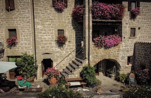 Roccafluvione Villa | Stunning villa for 14 people with WIFI, TV and pets allowed, close to Ascoli Piceno