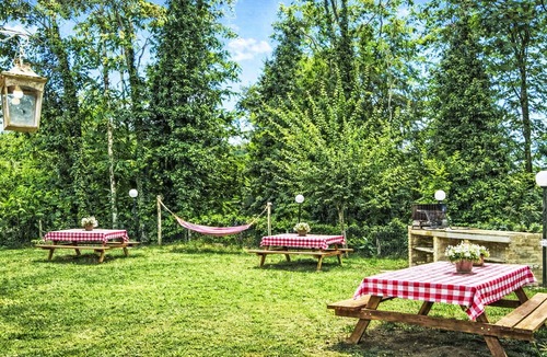 Montelovesco Villa | Stunning villa for 5 guests with WIFI, pool, TV and pets allowed