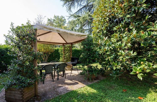 Asti House | Stunning villa for 5 guests with WIFI, private pool, TV and patio