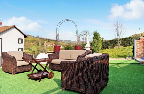 Priocca House | Stunning villa for 6 guests with WIFI, A/C, pool, TV, patio and panoramic view