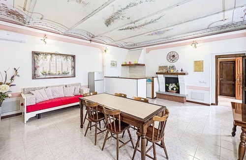 Asti House | Stunning villa for 7 people with A/C, WIFI, private pool, TV, terrace and pets allowed