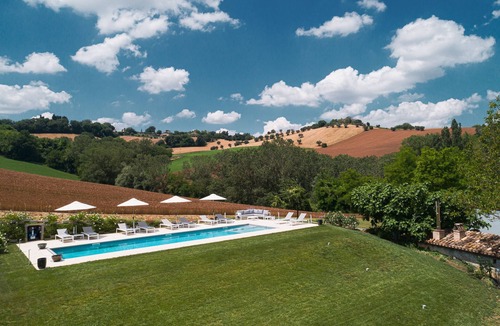 Montottone Villa | Stunning villa with large Yoga Room and Swimming Pool