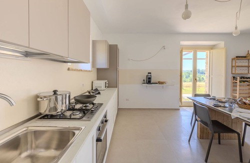 Colle San Valentino Villa | Stunning villa with pool in the hills, halfway between the sea and the mountains