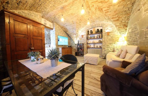 Marradi Apartment | Suite in Grotta nell'Alto Mugello a MARRADI