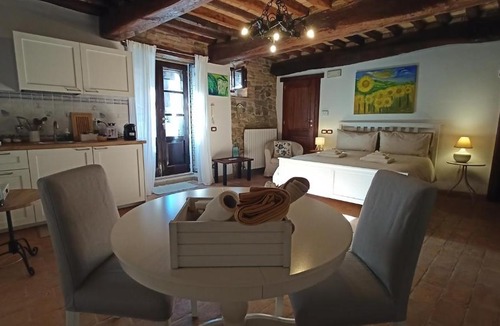 Deruta Apartment | Suite Romantica Borgo di Castelleone di Deruta