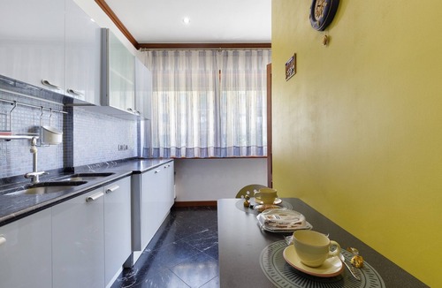 Quartiere XVII Trieste Apartment | Suite Somalia Roma Apartment with Balcony, Wi-Fi, and Air Conditioning